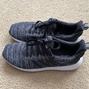 Men’s adidas size 9